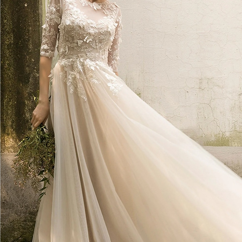 3D Floral Lace Embroidered Beaded 3/4 Sleeve A Line Ivory Wedding Dress